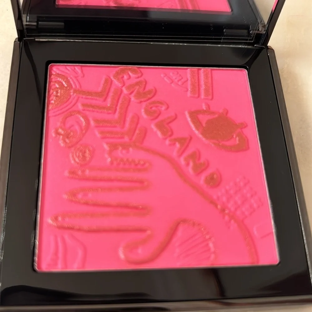 Burberry The Doodle Palette Cheek Pop Blush with Brush and pouch Bright Pink
